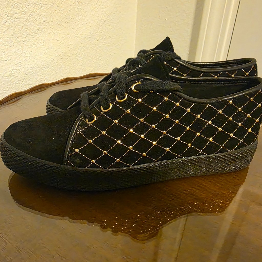 Bnwob Stuart By Stuart Weitzman Black Suede W Gold Sneakers